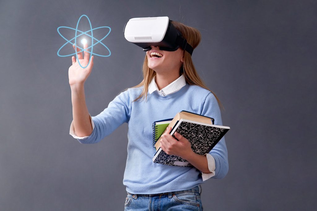 AR/VR's Impact on #Education in the Industry 4.0 setting